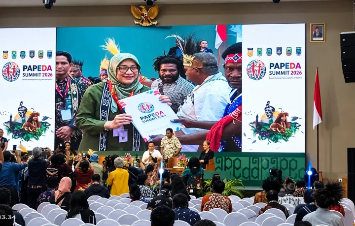 Masyarakat Adat Papua Serahkan Dokumen Usulan Penetapan Hutan Adat